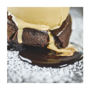 Coulant de chocolate con helado de vainilla